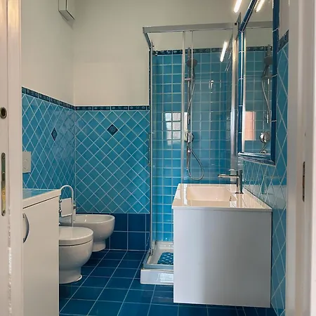 Domus Strazza Porto Quadro * سانتا تيريزا غالّورا
